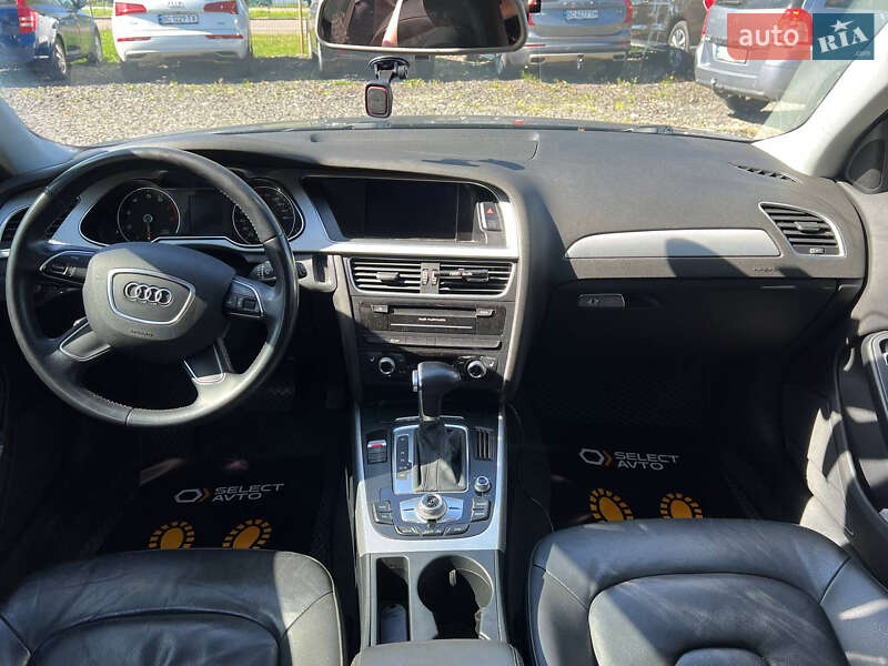 Седан Audi A4 2015 в Львове