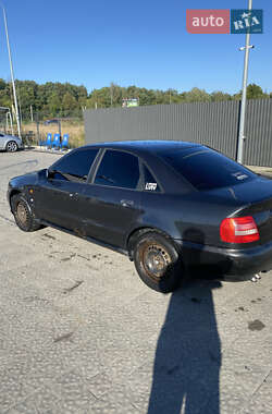 Седан Audi A4 1996 в 