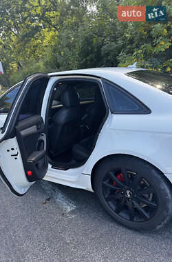Седан Audi A4 2013 в 
