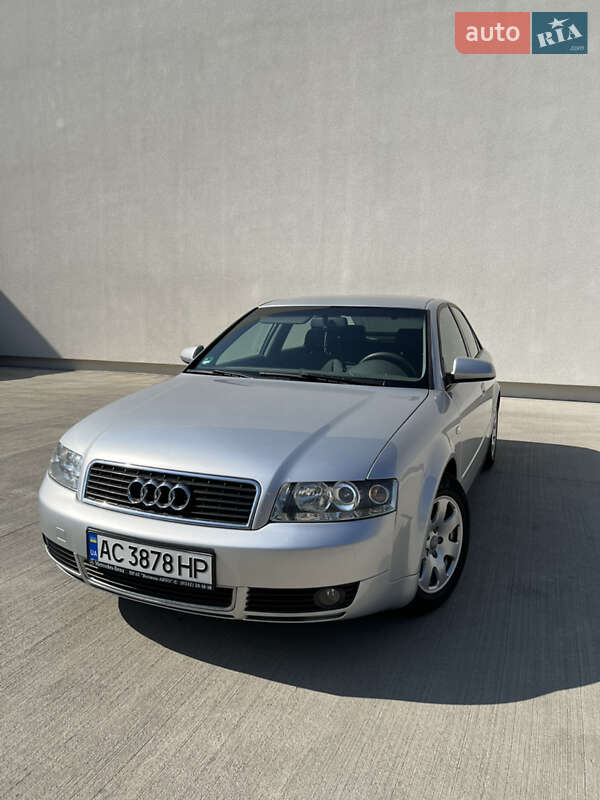 Седан Audi A4 2003 в 