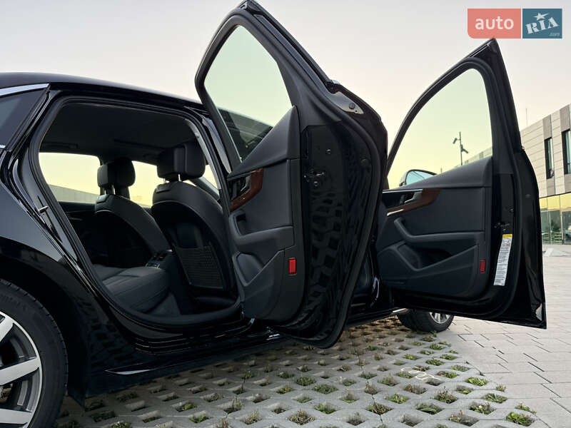 Седан Audi A4 2023 в Хмельницком