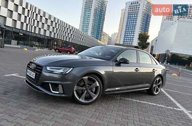 Седан Audi A4 2018 в 