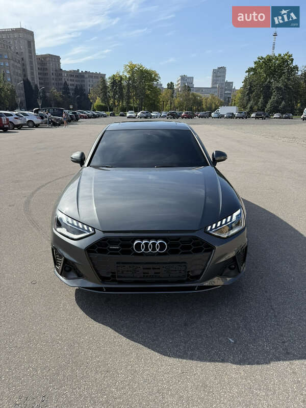 Седан Audi A4 2023 в Харькове