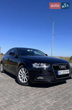 Седан Audi A4 2012 в 