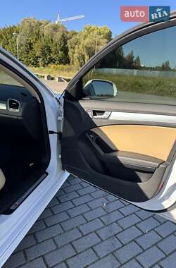 Седан Audi A4 2015 в 