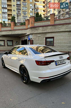 Седан Audi A4 2016 в 