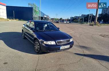 Седан Audi A4 1997 в 