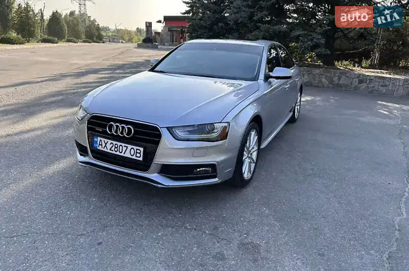 Седан Audi A4 2015 в Львові