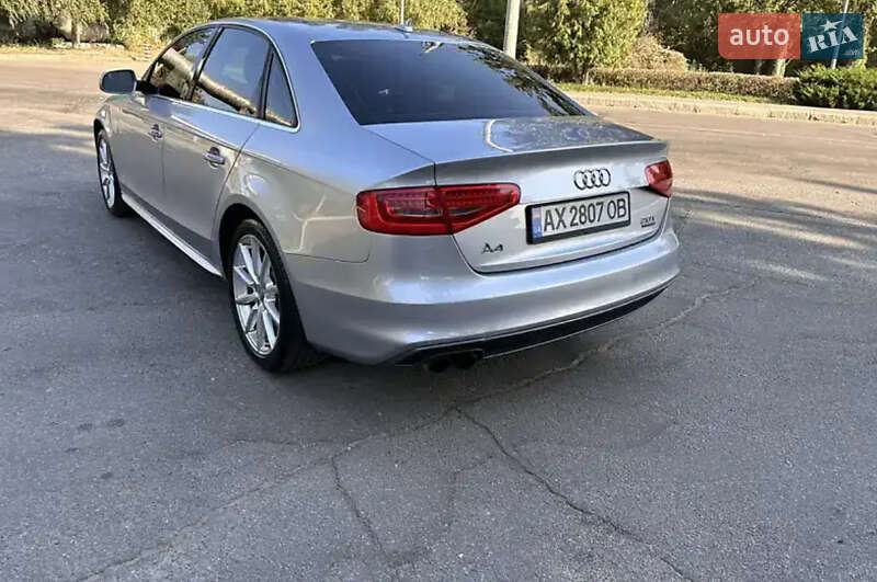 Седан Audi A4 2015 в Львові