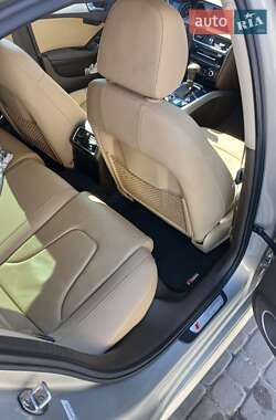 Седан Audi A4 2014 в Львове