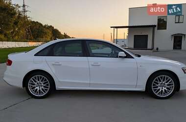 Седан Audi A4 2015 в 