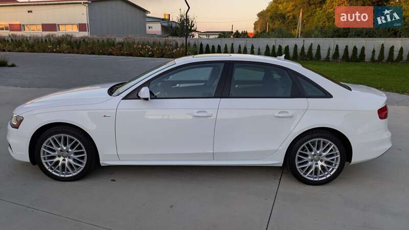 Седан Audi A4 2015 в Луцке