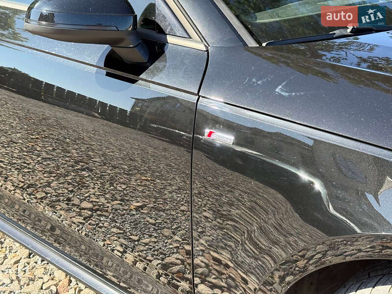 Седан Audi A4 2017 в Стрию