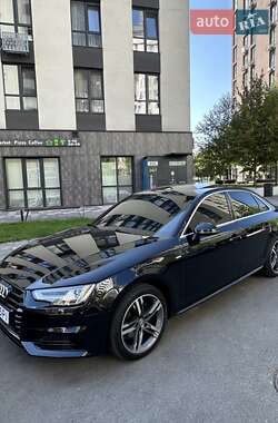 Седан Audi A4 2018 в 