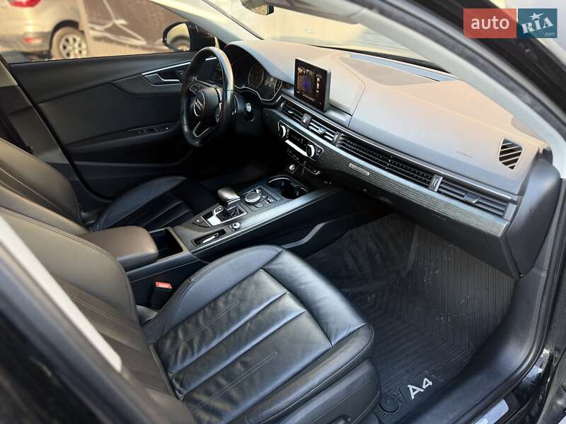 Седан Audi A4 2017 в Львове