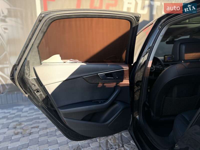 Седан Audi A4 2017 в Львове