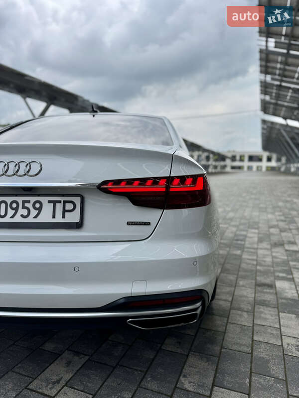 Седан Audi A4 2020 в Львове