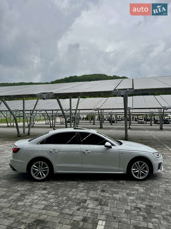 Седан Audi A4 2020 в Львове