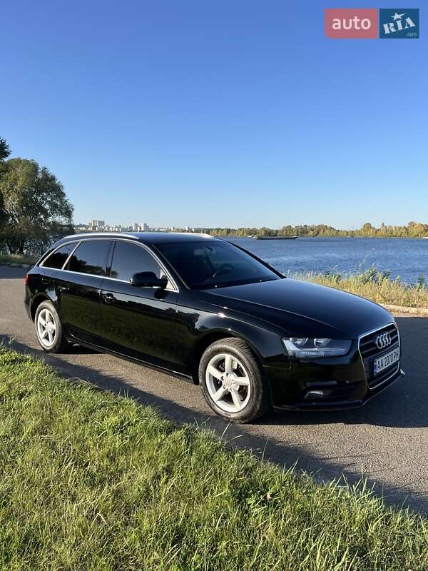 Универсал Audi A4 2013 в Киеве
