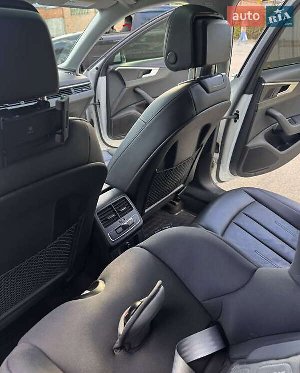 Седан Audi A4 2018 в Киеве