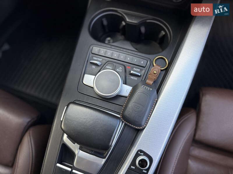 Седан Audi A4 2017 в Виннице
