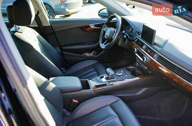 Седан Audi A4 2019 в 