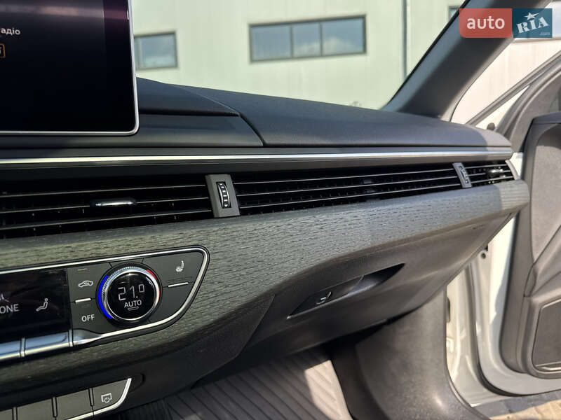 Седан Audi A4 2018 в Ивано-Франковске