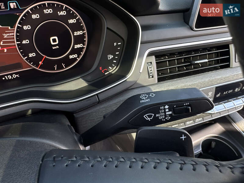 Седан Audi A4 2018 в Ивано-Франковске