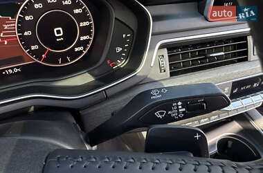 Седан Audi A4 2018 в 