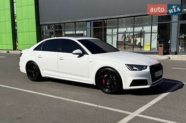 Седан Audi A4 2017 в 