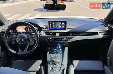 Седан Audi A4 2017 в 