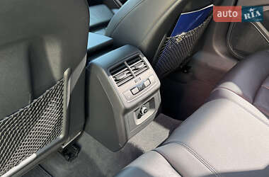 Седан Audi A4 2017 в 