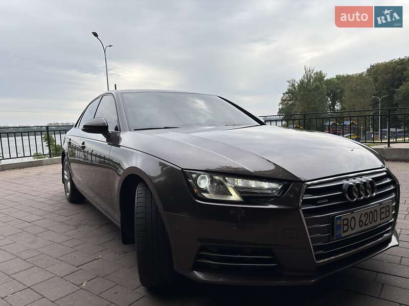 Седан Audi A4 2016 в Тернополе