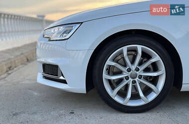 Седан Audi A4 2018 в 