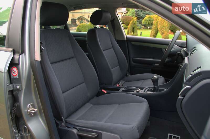 Седан Audi A4 2006 в Сарнах