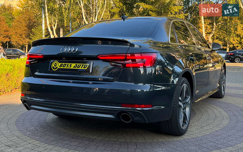 Седан Audi A4 2016 в Львове