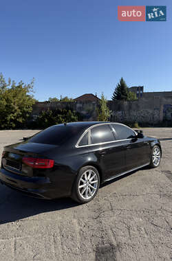 Седан Audi A4 2014 в 