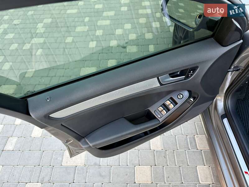 Седан Audi A4 2014 в Одессе