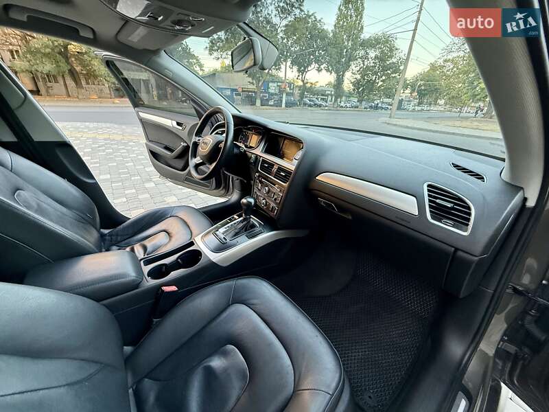 Седан Audi A4 2014 в Одессе