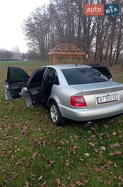 Седан Audi A4 1998 в 