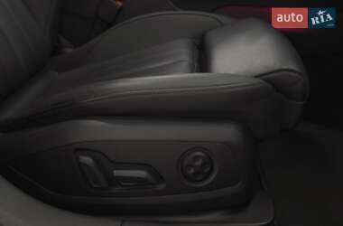 Седан Audi A4 2020 в 