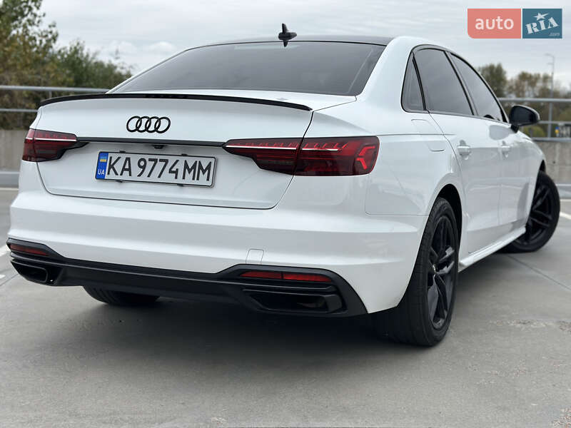 Седан Audi A4 2019 в Киеве