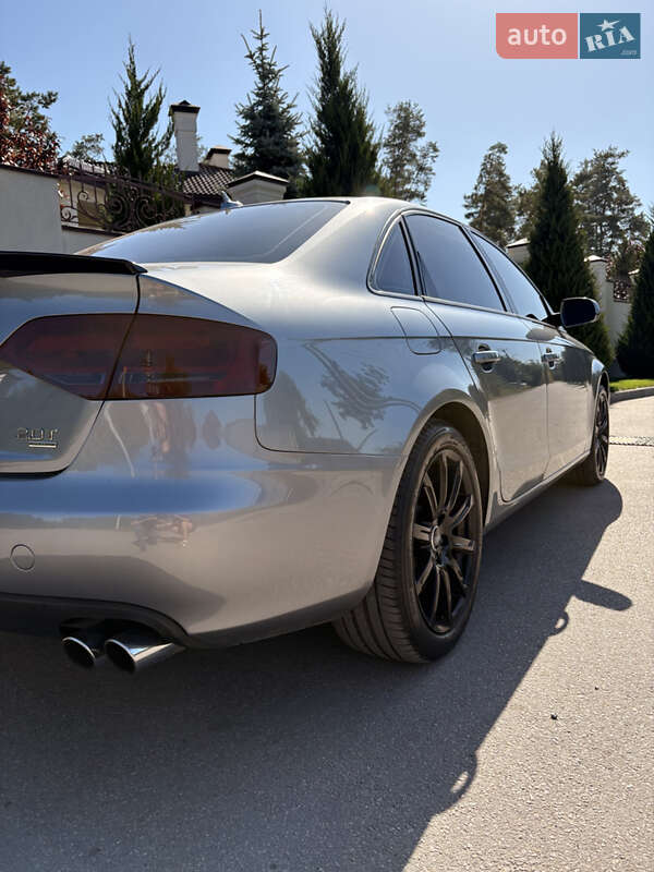 Седан Audi A4 2011 в Новомосковске