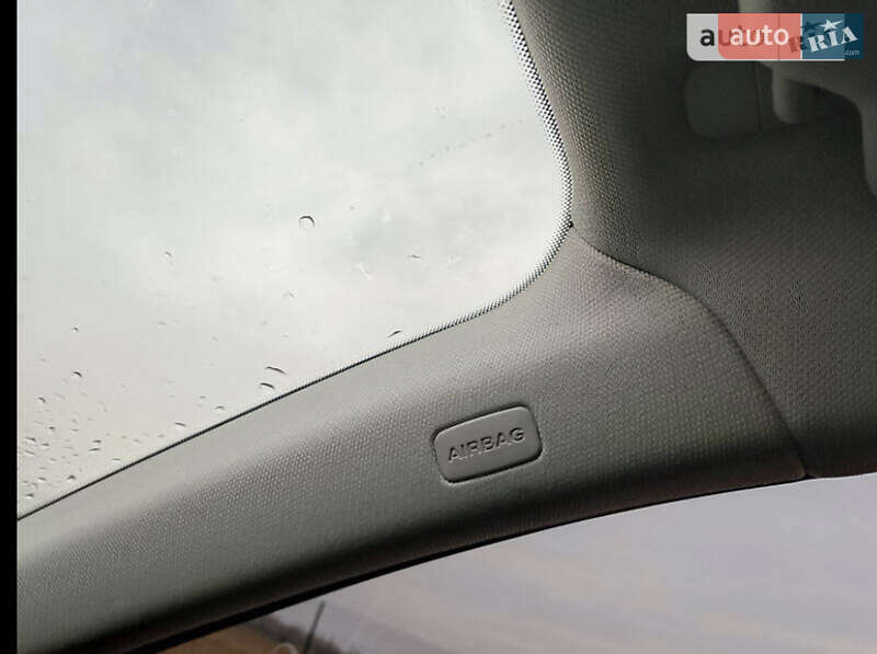 Седан Audi A4 2011 в Новомосковске