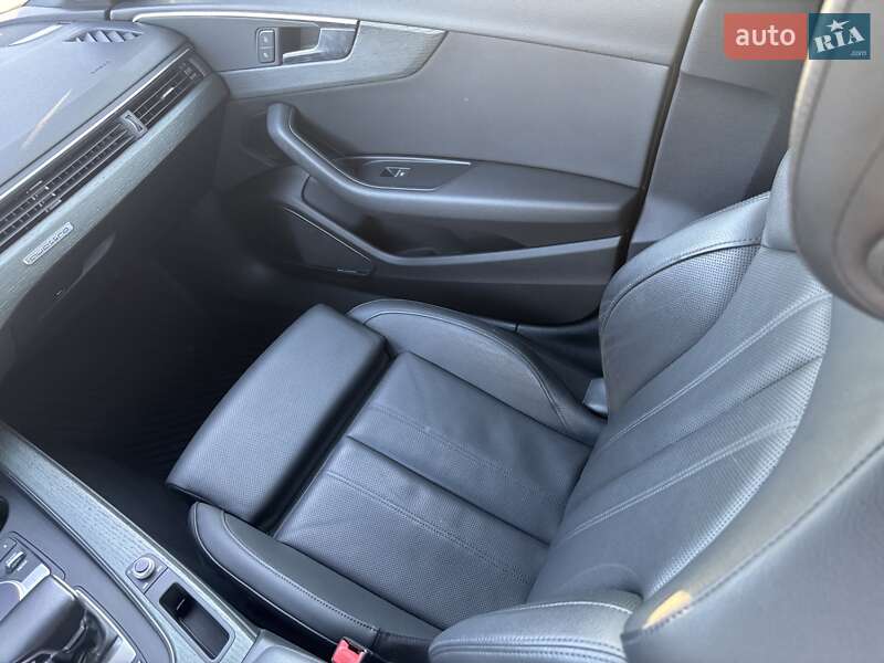 Седан Audi A4 2017 в Киеве