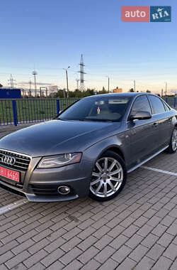 Седан Audi A4 2012 в Нововолинську