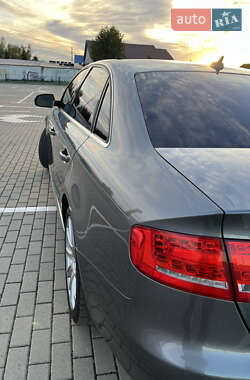Седан Audi A4 2012 в 