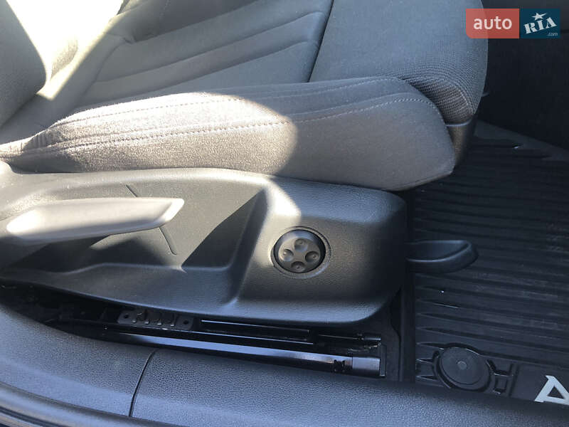 Универсал Audi A4 2018 в Чернигове