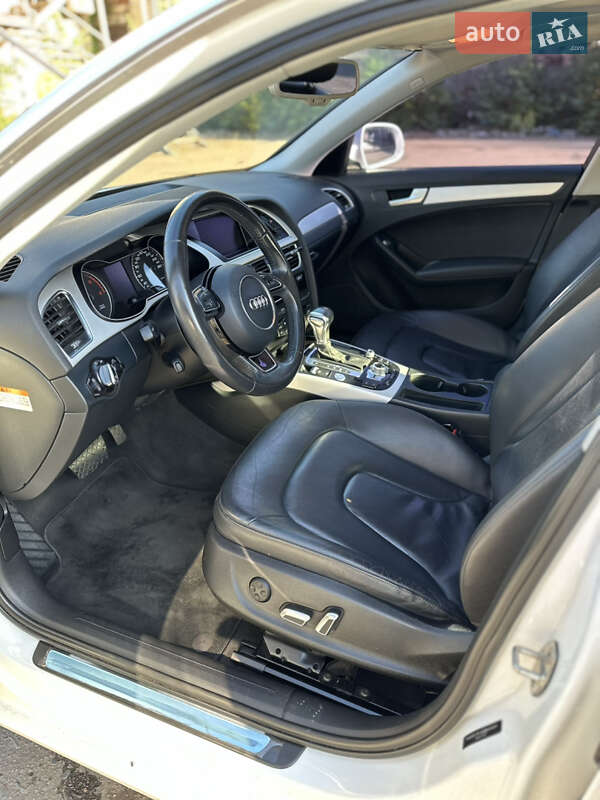 Седан Audi A4 2015 в Славянске