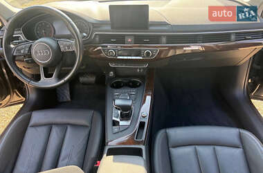 Седан Audi A4 2018 в 